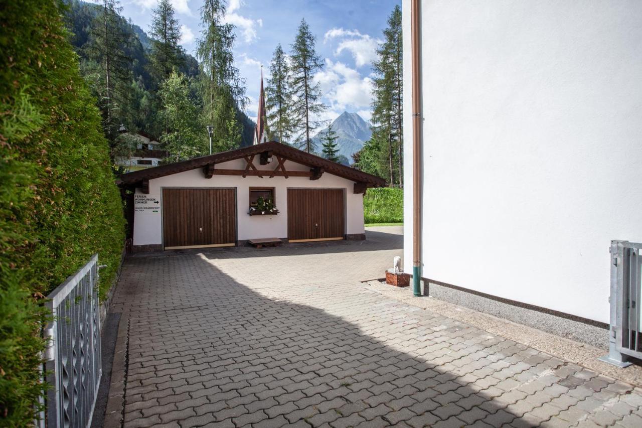 Haus Hrabovsky Appartement Längenfeld Buitenkant foto